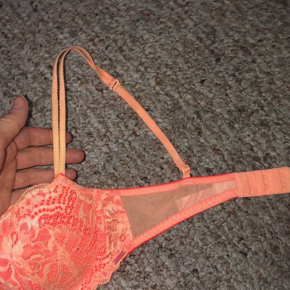 Coral bra - Picture 3 of 5